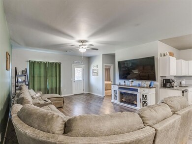 29243 Apache Dr, McLoud, OK 74851 - photo 5