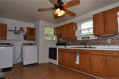 640 W 8th St, New Albany, IN 47150 - photo 5