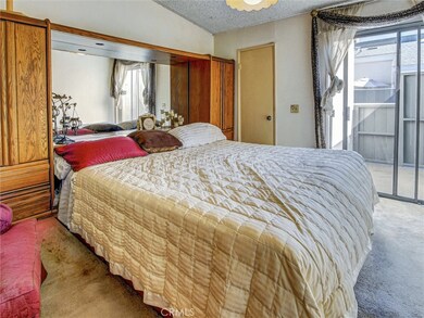 2710 W Segerstrom Ave unit D, Santa Ana, CA 92704 - photo 6