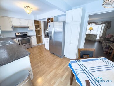 3055 Dorian Dr, Toledo, OH 43614 - photo 7