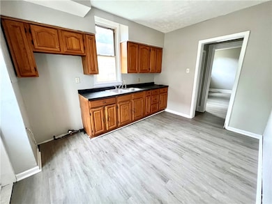 2011 7th Ave, Beaver Falls, PA 15010 - photo 2