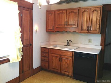 Kitchen Update Oak Kitchen with built in dishwashe