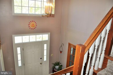 141 Hershey Cir, Stewartstown, PA 17363 - photo 3