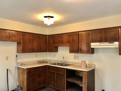 135 Boxwood Dr, Hopkinsville, KY 42240 - photo 6