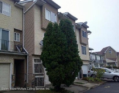 57 Skyline Dr, Staten Island, NY 10304 - photo 2