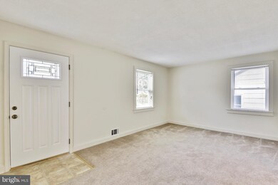 2715 Newton St, Silver Spring, MD 20902 - photo 3