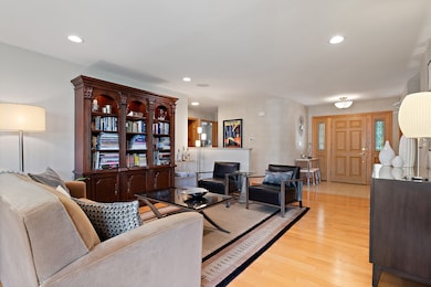 1822 E Cree Ln, Mount Prospect, IL 60056 - photo 6