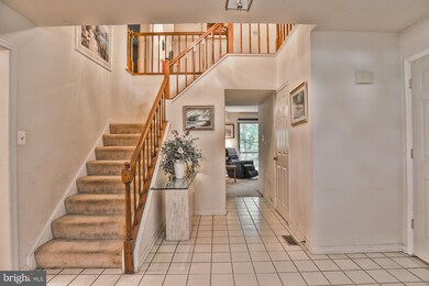 7705 Wagon Trail Ln, Springfield, VA 22153 - photo 2