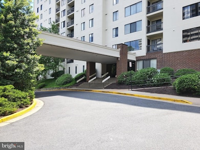 Sentinel of Landmark unit 511, Alexandria, VA 22304 - photo 2