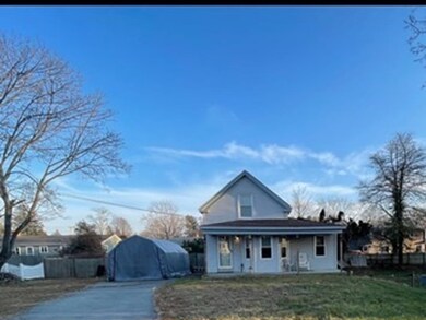 4 Theresa St, South Dartmouth, MA 02748 - photo 2