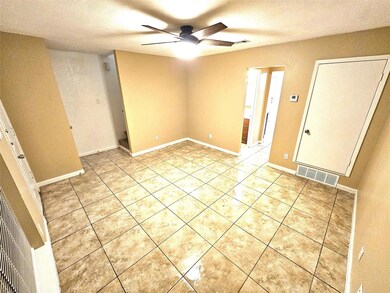 Family room - with newly installed ceiling fan