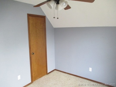 517 S Hemlock Ave, Broken Arrow, OK 74012 - photo 2