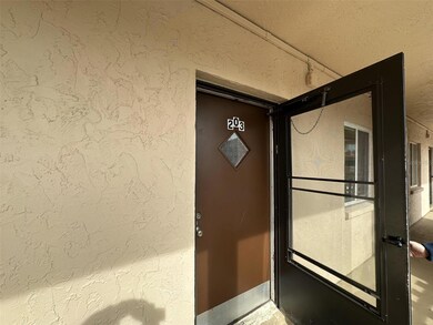 4037 Lake Bayshore Dr unit 203, Bradenton, FL 34205 - photo 4