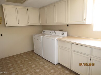 Washer & Dryer included