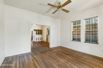 Those wood floors!