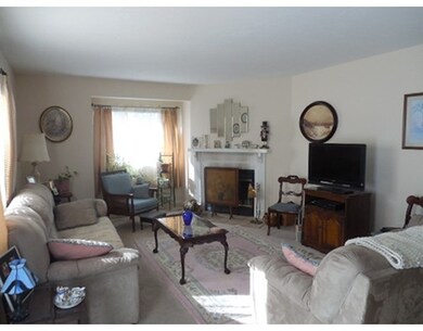 9 Kings Forest Path unit 9, Uxbridge, MA 01569 - photo 2