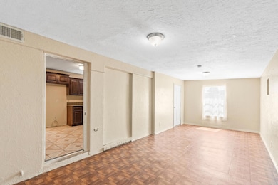 1038 Green Lilac Cir, El Paso, TX 79915 - photo 3