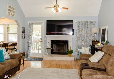 493 E 142nd St, Glenpool, OK 74033 - photo 6