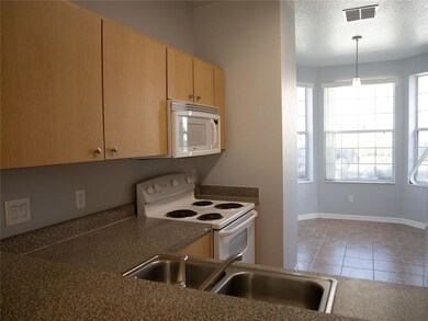 1222 S Beach Cir, Kissimmee, FL 34746 - photo 2