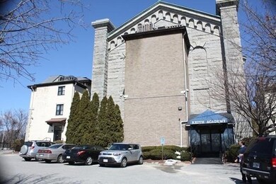 201 Thorndike St unit 2-010, Lowell, MA 01852 - photo 2