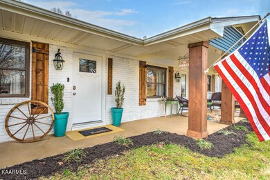 12728 Lovelace Rd, Knoxville, TN 37932 - photo 2