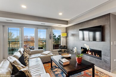03_200LakeSt_Unit4C_165_LivingRoom_HiRes