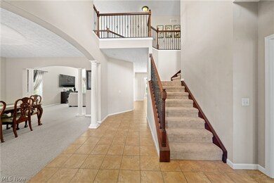 715 Joseph Dr, Aurora, OH 44202 - photo 2