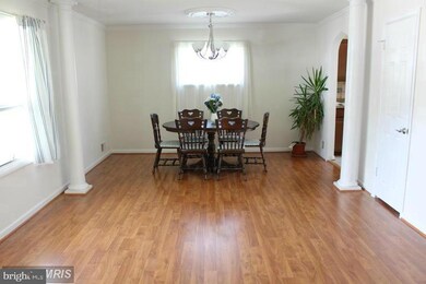 6713 Osborn St, Falls Church, VA 22046 - photo 2