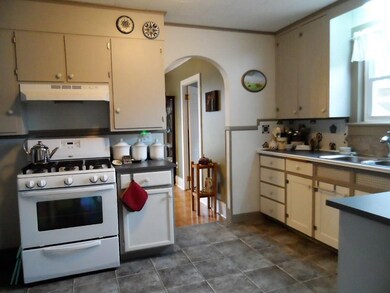 Fully Applianced  Kitchen