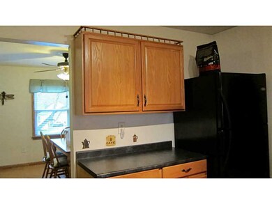 612 Zephyr Ave, Erie, PA 16505 - photo 4