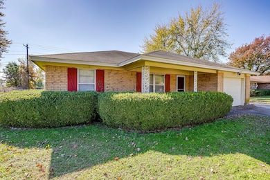 313 Texoma Dr, Whitesboro, TX 76273 - photo 2