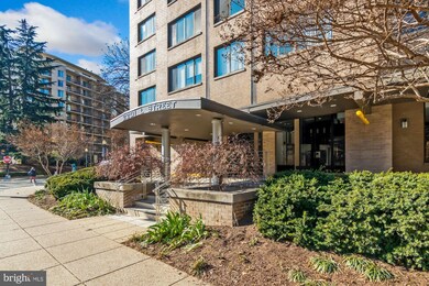 Carriage House unit 905, Washington, DC 20037 - photo 3
