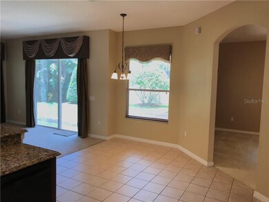Kitchen nook / eating area