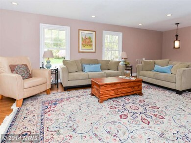 2217 Traies Ct, Alexandria, VA 22306 - photo 2