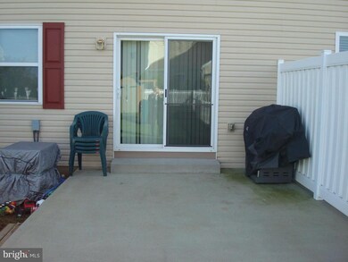 603 Sunflower St, New Holland, PA 17557 - photo 3