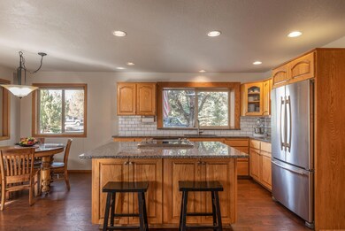 23111 Chisholm Trail, Bend, OR 97702 - photo 4