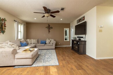 1606 Bonner Rd, Gainesville, TX 76240 - photo 3