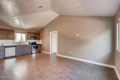 2042 N 9th St unit R, Phoenix, AZ 85006 - photo 2