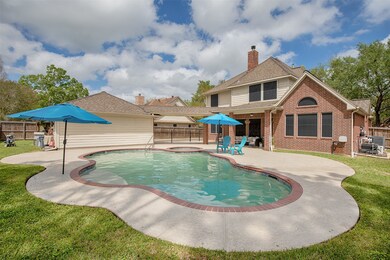 1814 Streamside Dr, Friendswood, TX 77546 - photo 2