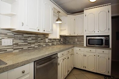 701 701 Pam Dr, Tyler, TX 75703 - photo 6