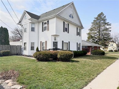 515 S 8th Ave W, Newton, IA 50208 - photo 2