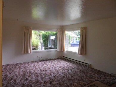 327 SW K St, Grants Pass, OR 97526 - photo 5