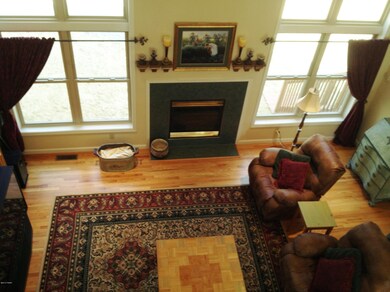 202 Oak Ridge Dr, Milford, PA 18337 - photo 3