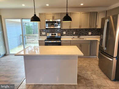 7428 Hawkins Dr, Hanover, MD 21076 - photo 5