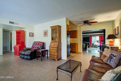 005_Living Room To Family Room