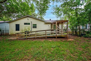 1027 W Star St, Denison, TX 75020 - photo 4