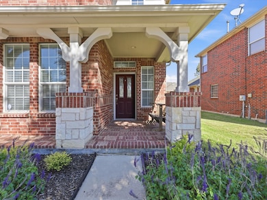 2731 Safe Harbor Dr, Lewisville, TX 75056 - photo 3