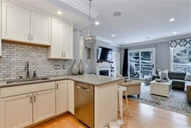 37 P St unit 1, Boston, MA 02127 - photo 5