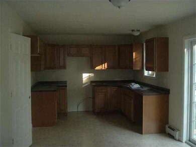 820 School St, Webster, MA 01570 - photo 6