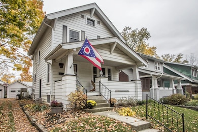 52 E. Pacemont